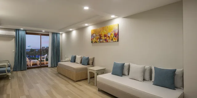 Standart Aile Odası Deniz Manzaralı görseli 3