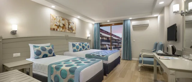 Standart Aile Odası Deniz Manzaralı görseli 5