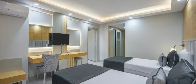 Deluxe Aile Odası Bahçe Manzaralı